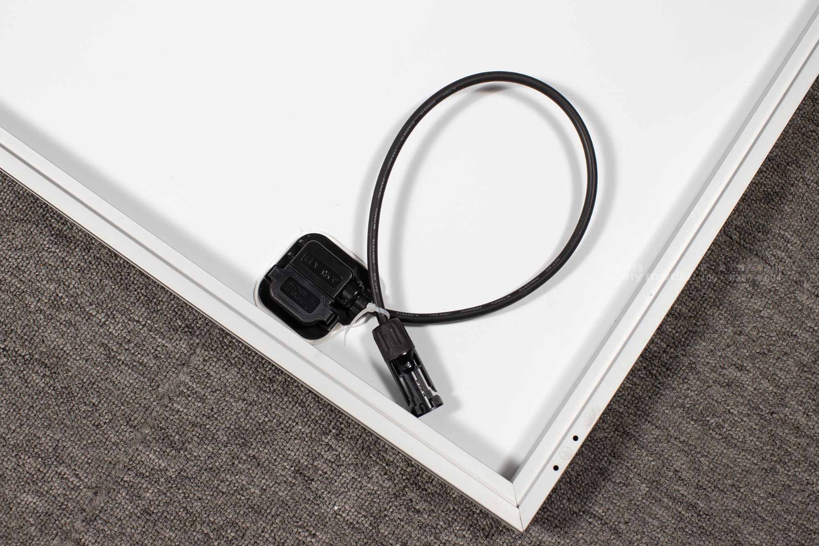 企业宣传片 / 广告短片 / 交互FLASH / 商务PPT / 商业摄影（创意+设计+制作）